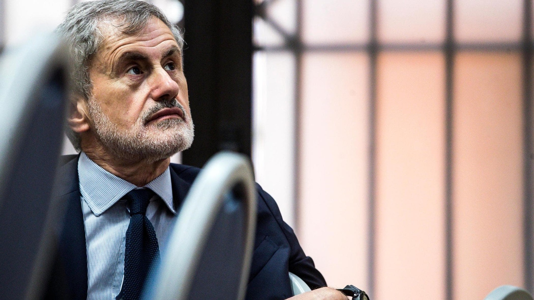 Gianni Alemanno esce da Rebibbia: le prime dichiarazioni da uomo libero