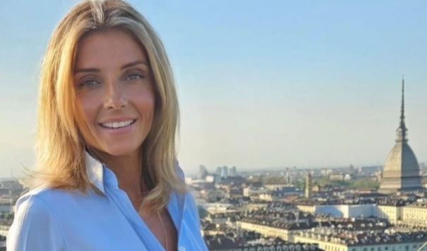 Torino – Insulti sessisti a Cristina Seymandi dopo il video virale, gli hater condannati a pagare fino a 5mila euro. Decine di indagati