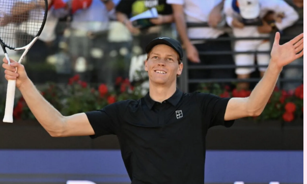 Sinner scrive la storia! Spazza via Rublev in 2 set: ha vinto 32 match di fila. Superato il record di  Djokovic