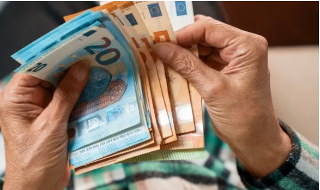 In Italia gli Over 65 hanno quasi la metà della ricchezza nazionale- Agli Under 40 restano le ‘briciole’. I dati