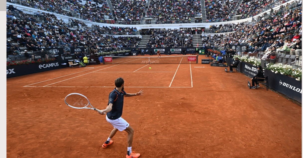Tennis – Tifo contro, insulti ai giocatori e scorrettezze ‘da stadio’ – La piaga degli scommettitori ha invaso gli Internazionali di Roma: cosa sta succedendo