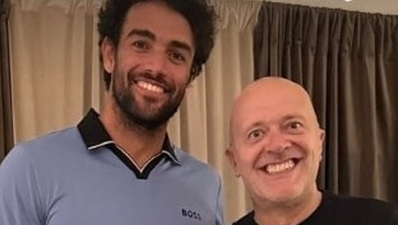 Da Torino la foto virale di Max Pezzali e Berrettini: “Ho tifosi speciali”