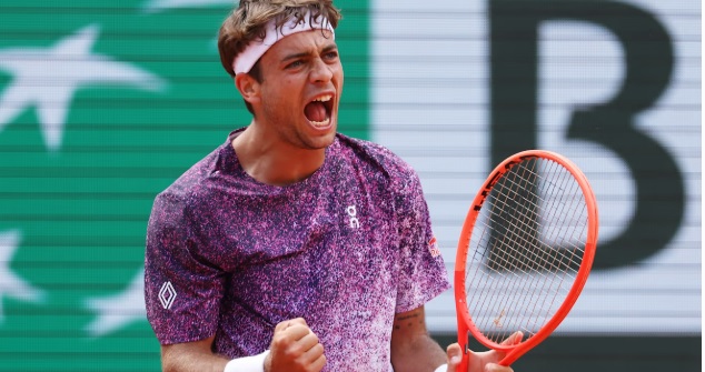 Cobolli show! Super rimonta contro Auger-Aliassime: ora la semifinale tutta italiana al Roland Garros!