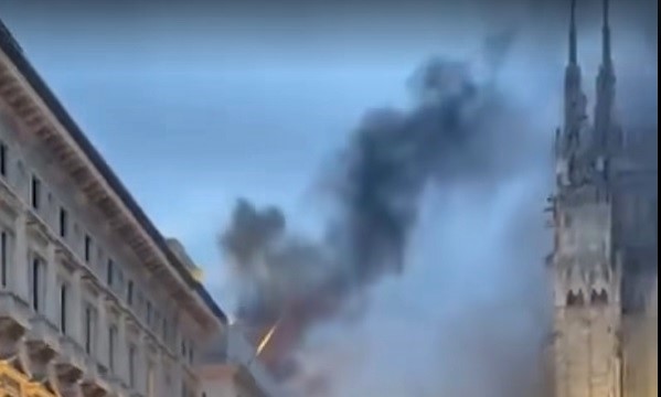 Milano – Incendio in piazza del Duomo all’alba. A fuoco una terrazza: cosa è successo