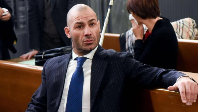 Milano – Portato in carcere Riccardo Bossi, il figlio del fondatore della Lega: dovrà scontare 5 anni e 9 mesi per diverse condanne