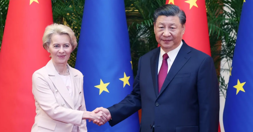 L’UE chiede alla Cina di limitare le esportazioni di automobili ibride: “Evitiamo una guerra commerciale e la deindustrializzazione dell’Europa”. Le ultime