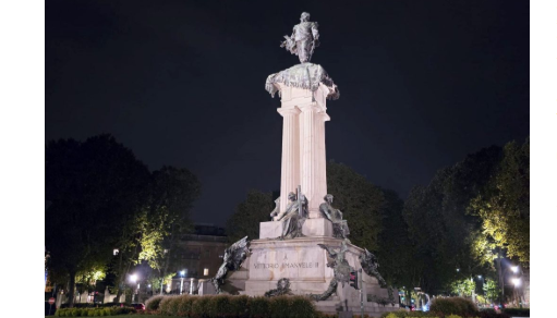 Torino – Risplende con una nuova luce il monumento di corso Vittorio: 8 proiettori per un nuovo effetto scenografico