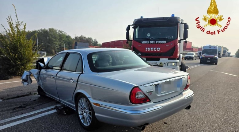 Milano – Terribile incidente in tangenziale sud.  Frontale fra auto, donna muore sul colpo